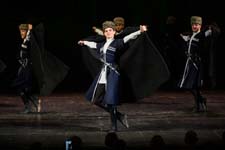 Государственный фольклорный ансамбль песни и танца «Нохчо», фестиваль «Русская музыка на Балтике», Драмтеатр, 14 Мая 2025г. — фото 3