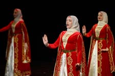 Государственный фольклорный ансамбль песни и танца «Нохчо», фестиваль «Русская музыка на Балтике», Драмтеатр, 14 Мая 2025г. — фото 16