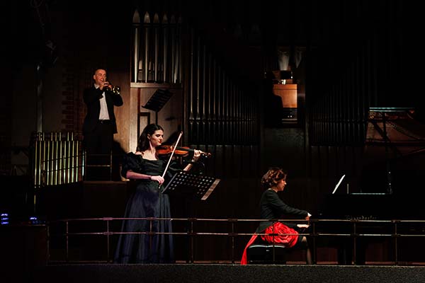 «От Вивальди до Пьяццоллы»: виртуозная скрипка и чувственность рояля
