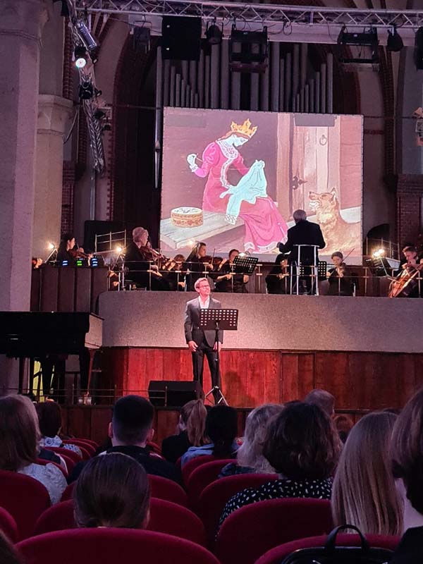 Павел Деревянко (Москва) и Камерный оркестр филармонии, «Сказки с оркестром», 22 Апреля 2023г.