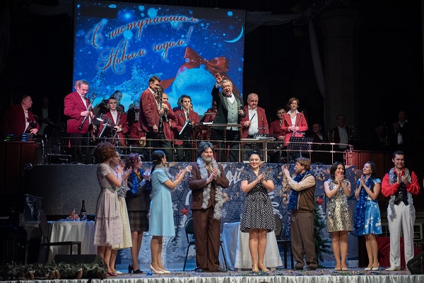 НАЗАД, В 60-ЫЕ… РЕТРО-АТМОСФЕРА И ПОТРЯСАЮЩИЙ ВОКАЛ