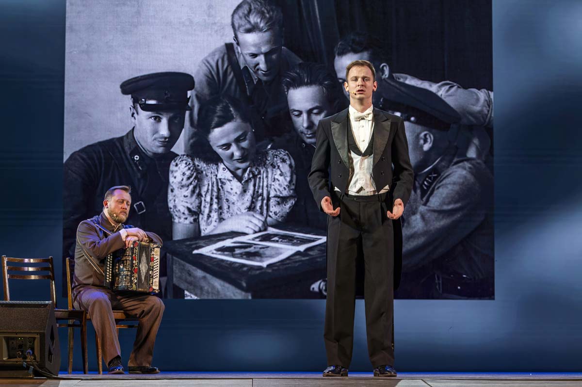 Концерт проекта "Поезд Победы" в исполнении солистов филармонии, Областной Дворец культуры и народного творчества г. Мурманск, 28 Сентября 2025г.