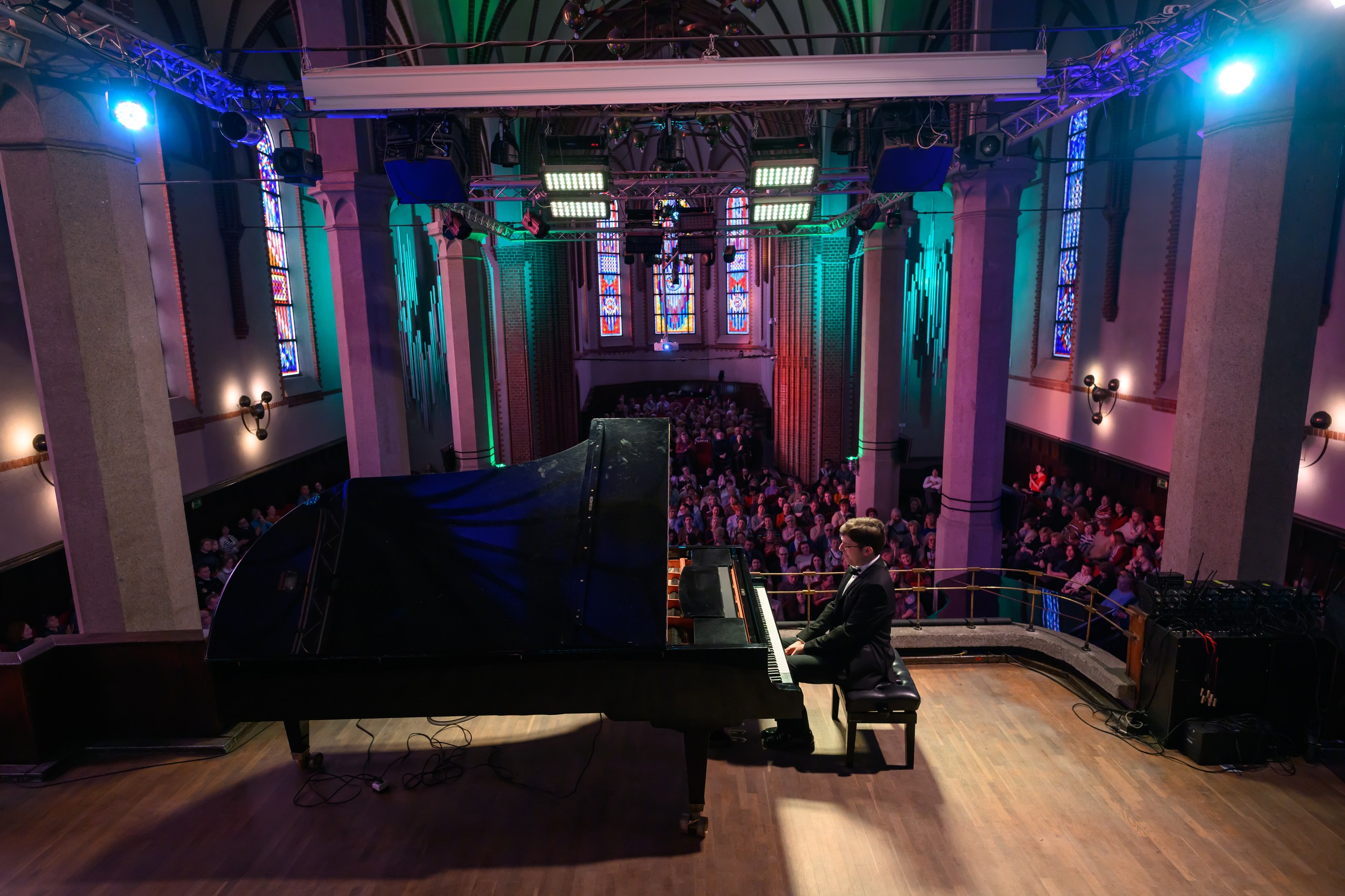 Тринадцать счастливых мгновений весны