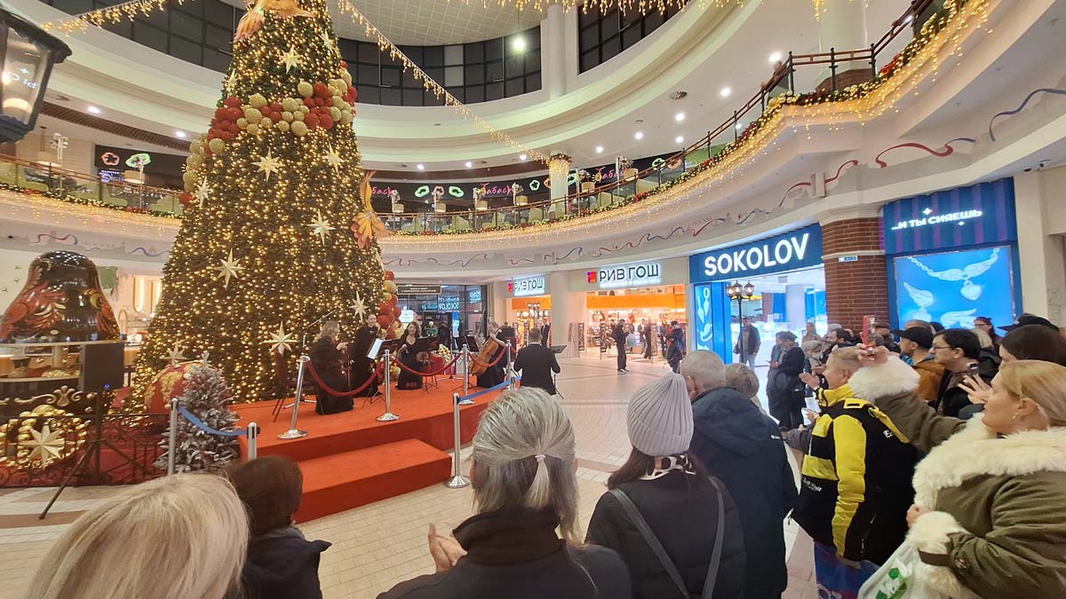 Выступление струнного квартета Калининградской областной филармонии в ТРЦ «Европа», 20 Декабря 2024г.