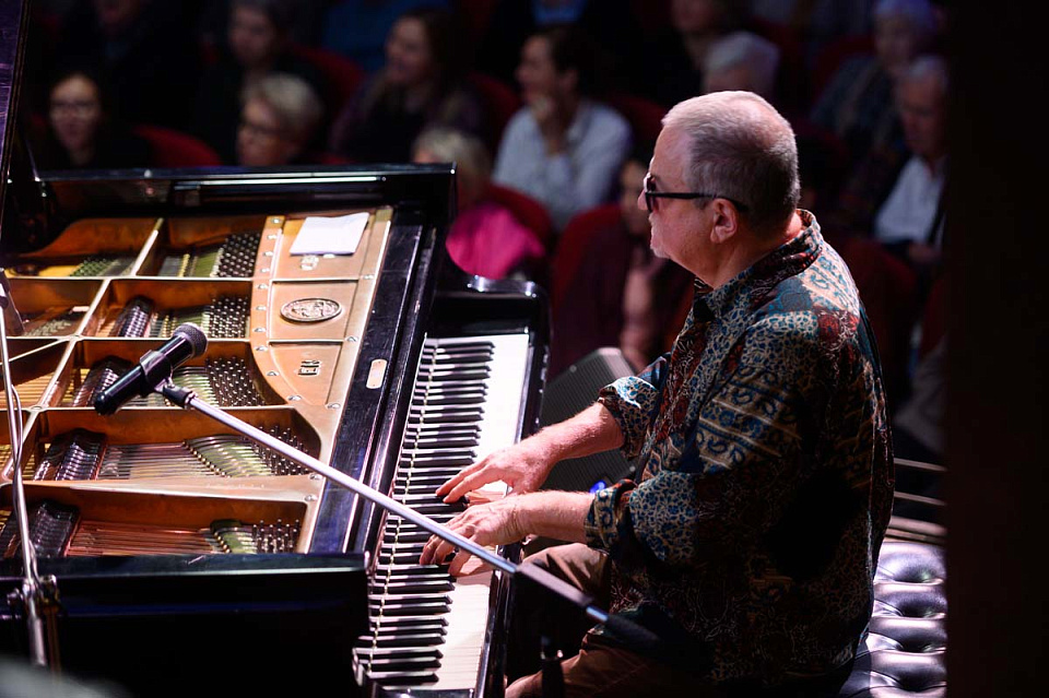 Второй концерт Международного фестиваля «Джаз в филармонии»: Трио "Столичное" Максима Пиганова, 10 Ноября 2024г. — фото 11
