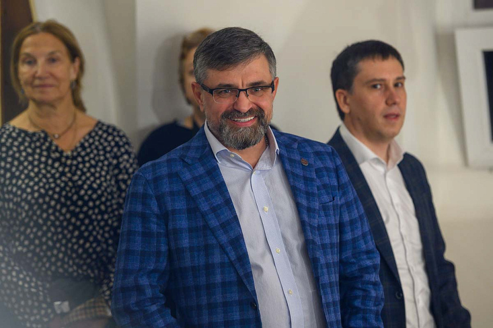 Открытие малого зала и выставки «Юбилей Калининградской филармонии: тематическая выставка к 65-летию», 10 Октября 2024г. — фото 11