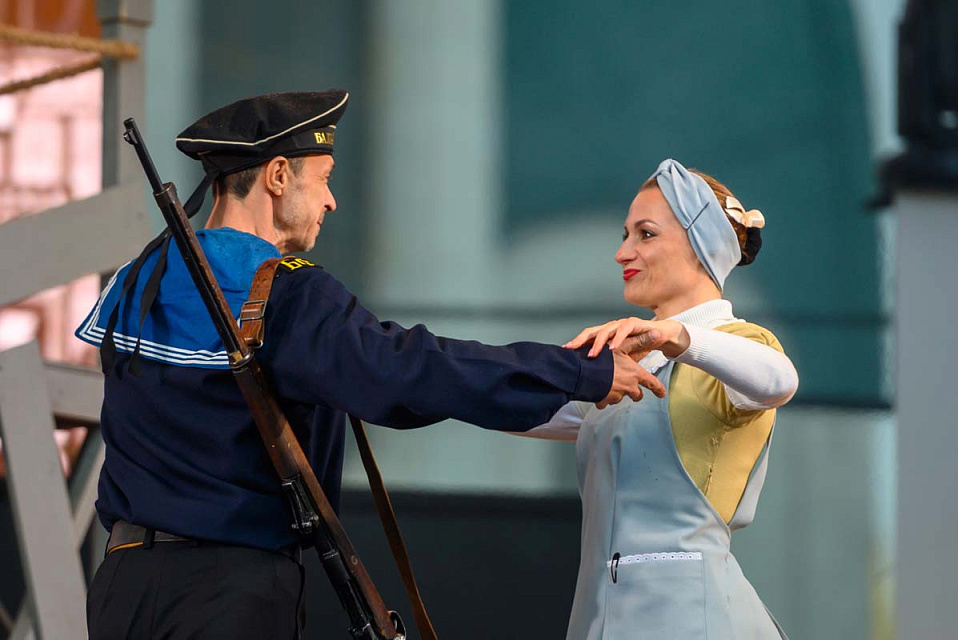 Музыкальное героическое повествование «Раскинулось море широко», пл.Победы, 9 Мая 2025г. — фото 9