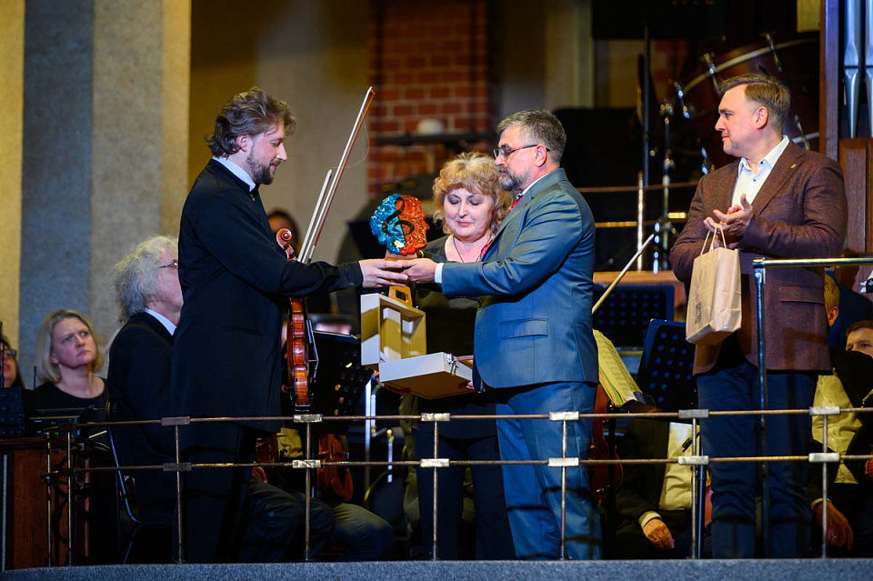 Государственный академический симфонический оркестр России им.Е.Ф. Светланова, дирижёр Д.Юровский, солист П.Милюков, 13 Апреля 2025г. — фото 14