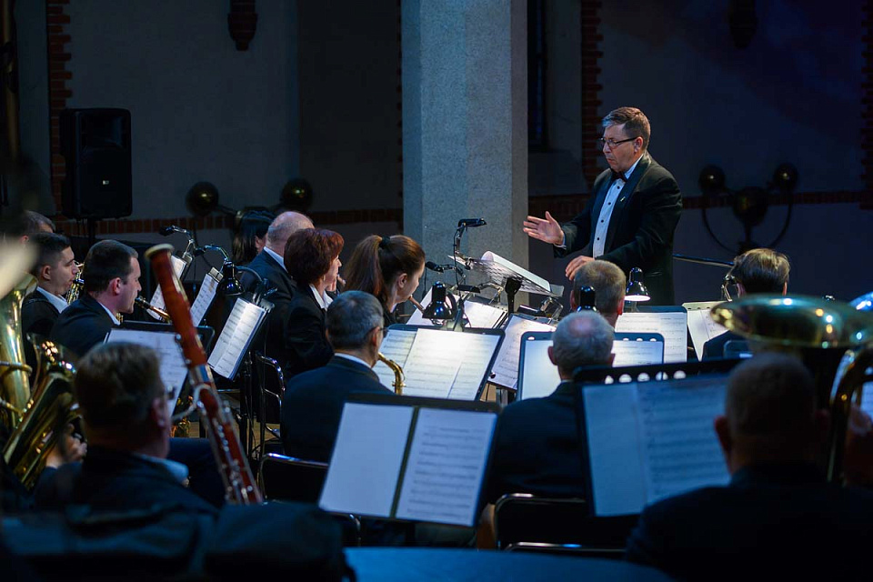 Нина Шацкая и Концертный духовой оркестр филармонии, из цикла к 65-летию Калининградской областной филармонии, 30 Сентября 2024г. — фото 4