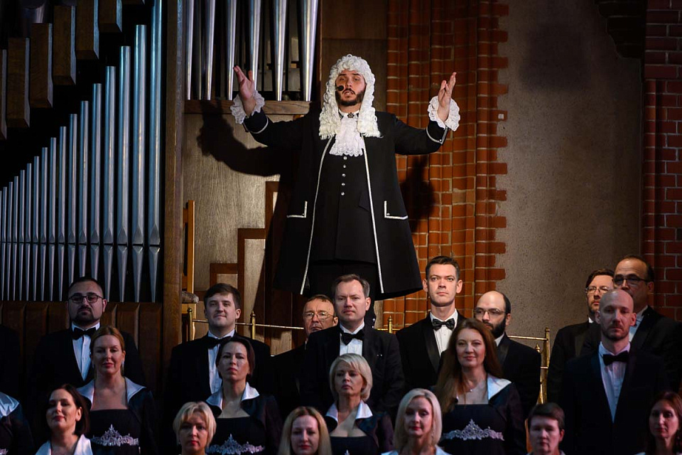 Открытие "Бахослужения": Хор "Мастера хорового пения" и музыканты филармонии, 22 Июля 2023г. — фото 2