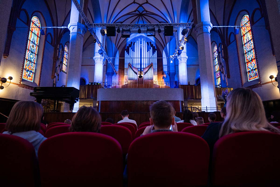 Подведение итогов совместного с журналом "Маленькая страна" конкурса "Музыкальный Калининград" и концерт для победителей, 4 Ноября 2025г. — фото 9