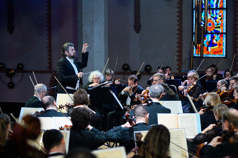 Государственный академический симфонический оркестр России им.Е.Ф. Светланова, дирижёр Д.Юровский, солист П.Милюков, 13 Апреля 2025г. — фото 6