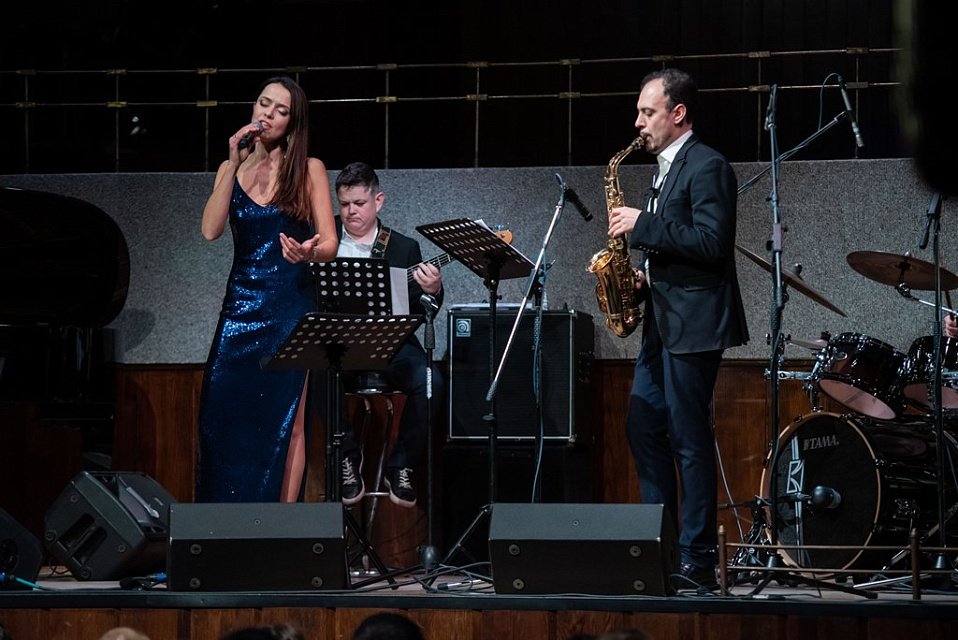 XIX МЕЖДУНАРОДНЫЙ ФЕСТИВАЛЬ "ДЖАЗ В ФИЛАРМОНИИ". ОКСАНА ВОЙТЕНКО И OXYJAZZ, 18 Ноября 2022г. — фото 17
