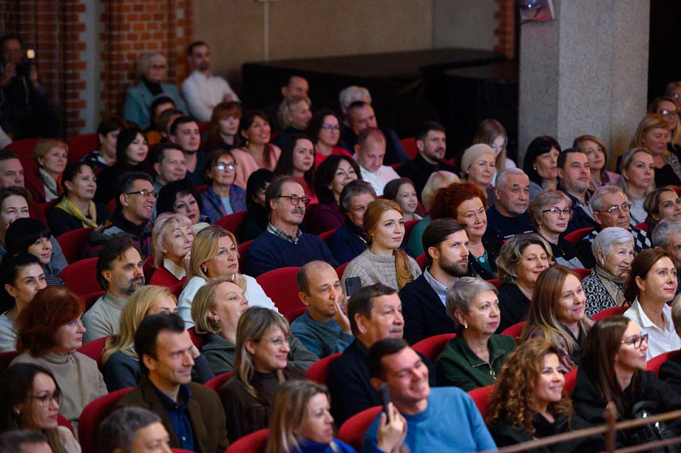 Второй концерт Международного фестиваля «Джаз в филармонии»: Трио "Столичное" Максима Пиганова, 10 Ноября 2024г. — фото 7