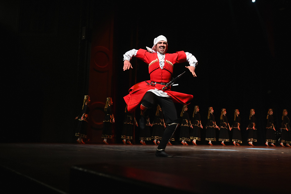 Танцевальный ансамбль «Нальмэс». «Русская музыка на Балтике» — фото 2