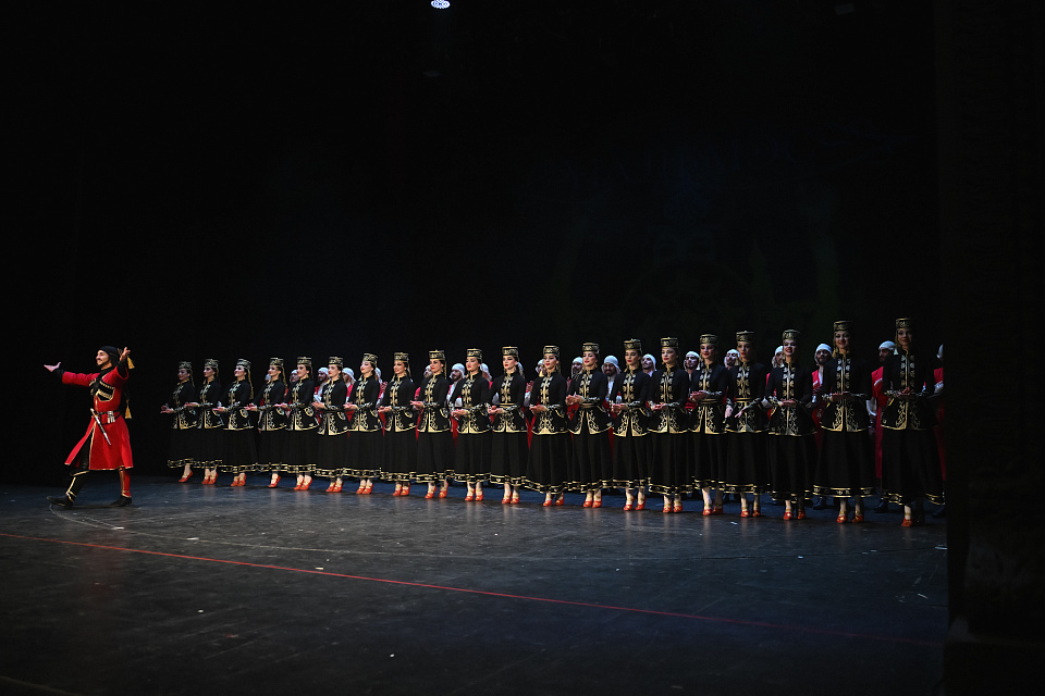 Танцевальный ансамбль «Нальмэс». «Русская музыка на Балтике» — фото 3