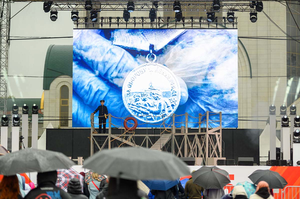 Музыкальное героическое повествование «Раскинулось море широко», пл.Победы, 9 Мая 2025г. — фото 7