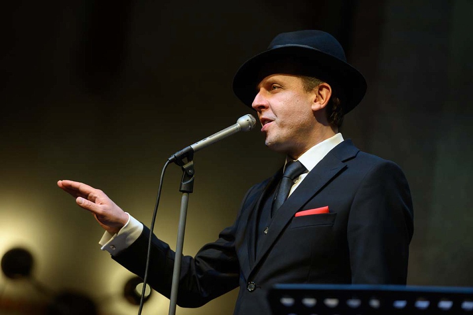 Дмитрий Носков и его квинтет, Камерный оркестр филармонии, дирижёр Елена Толкачёва, Международный фестиваль "Джаз в филармонии", 15 Ноября 2025г. — фото 4