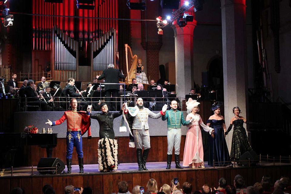 «На балу у Кальмана» , Концертный духовой оркестр и солисты филармонии, 19 Октября 2025г. — фото 16