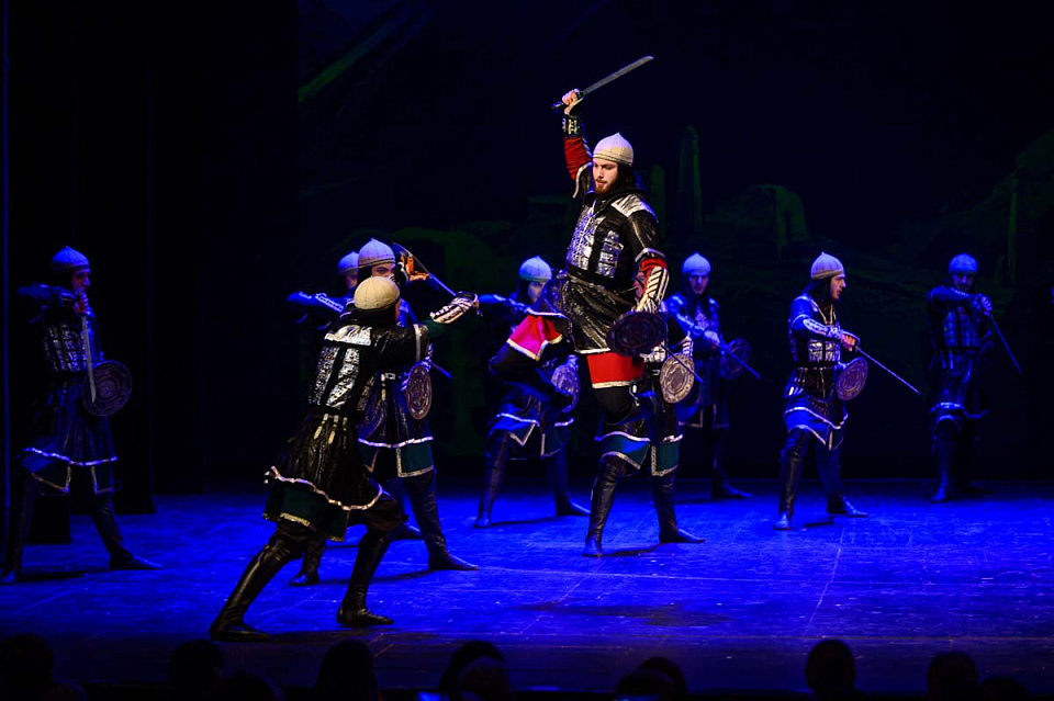 Государственный фольклорный ансамбль песни и танца «Нохчо», фестиваль «Русская музыка на Балтике», Драмтеатр, 14 Мая 2025г. — фото 20